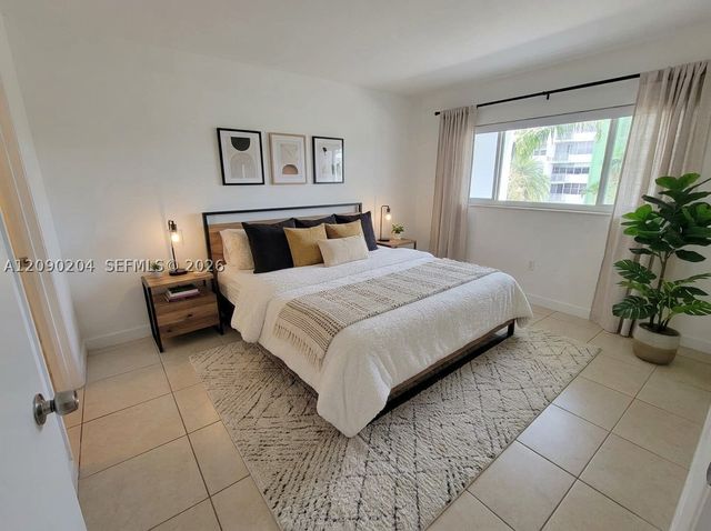 2005 Sans Souci Blvd 305, North Miami, FL 33181