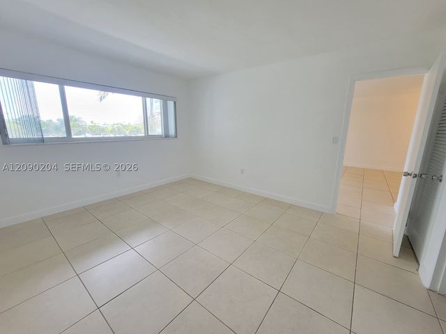 2005 Sans Souci Blvd 305, North Miami, FL 33181