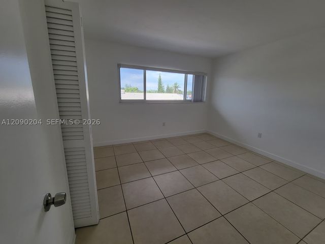 2005 Sans Souci Blvd 305, North Miami, FL 33181
