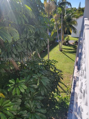 2005 Sans Souci Blvd 305, North Miami, FL 33181