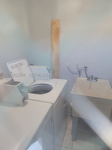 2005 Sans Souci Blvd 305, North Miami, FL 33181