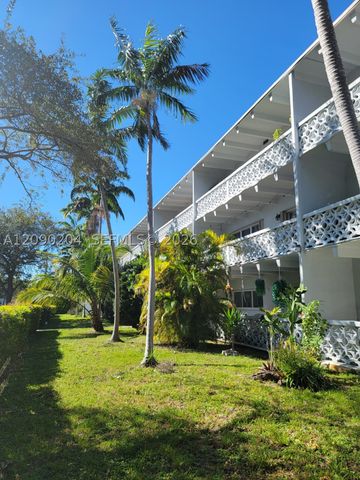 2005 Sans Souci Blvd 305, North Miami, FL 33181
