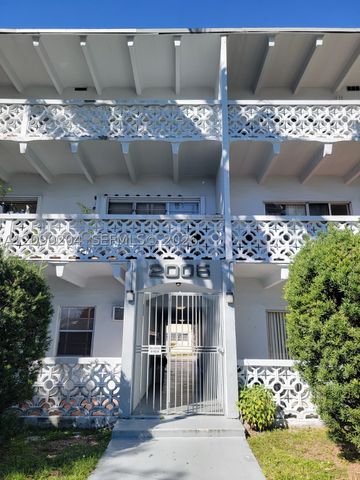 2005 Sans Souci Blvd 305, North Miami, FL 33181