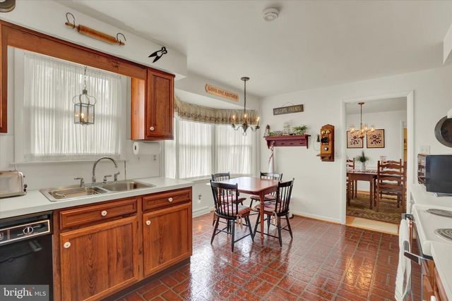 2770 CARNEGIE RD, York, PA 17402