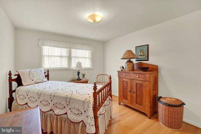 2770 CARNEGIE RD, York, PA 17402