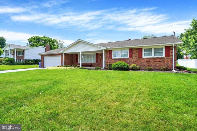 2770 CARNEGIE RD, York, PA 17402