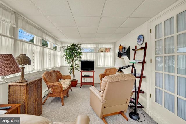 2770 CARNEGIE RD, York, PA 17402