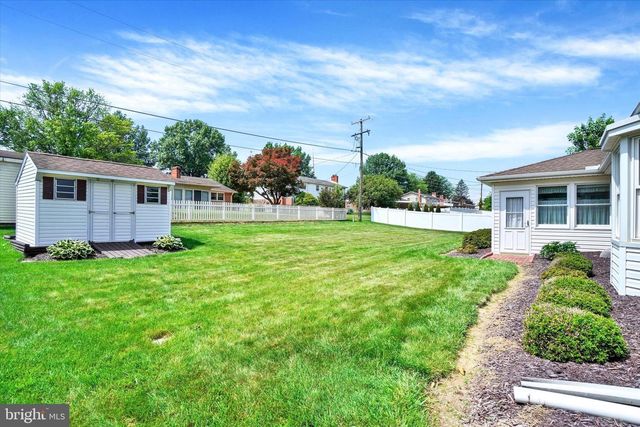 2770 CARNEGIE RD, York, PA 17402