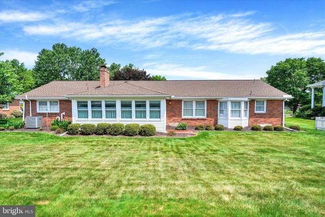 2770 CARNEGIE RD, York, PA 17402
