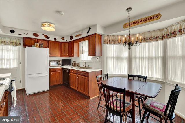 2770 CARNEGIE RD, York, PA 17402
