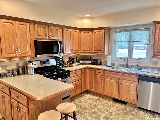 1074 Halstead Road, Cortlandville, NY 13045