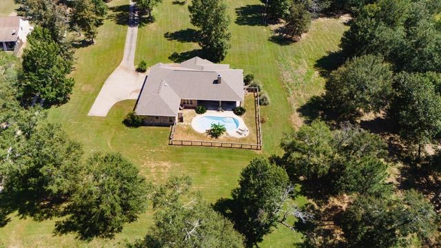 274 Robinson Tract, Livingston, TX 77351