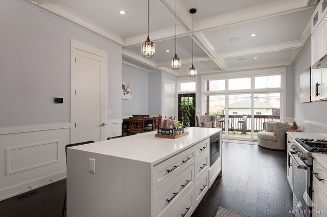 6438 W Dakin Street, Chicago, IL 60634