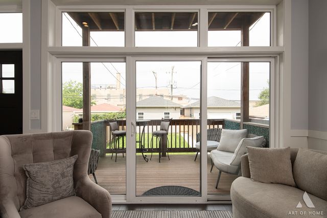 6438 W Dakin Street, Chicago, IL 60634