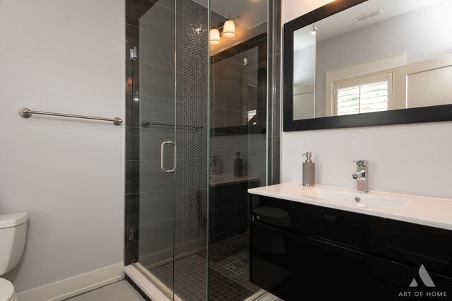 6438 W Dakin Street, Chicago, IL 60634