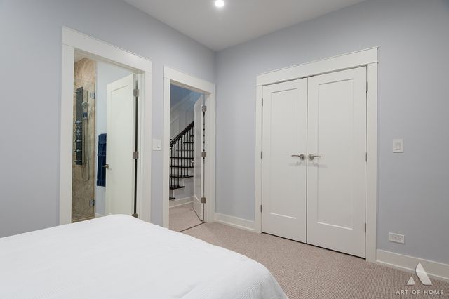 6438 W Dakin Street, Chicago, IL 60634