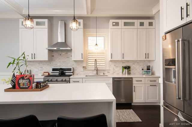 6438 W Dakin Street, Chicago, IL 60634