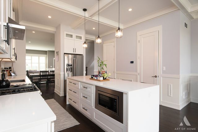 6438 W Dakin Street, Chicago, IL 60634