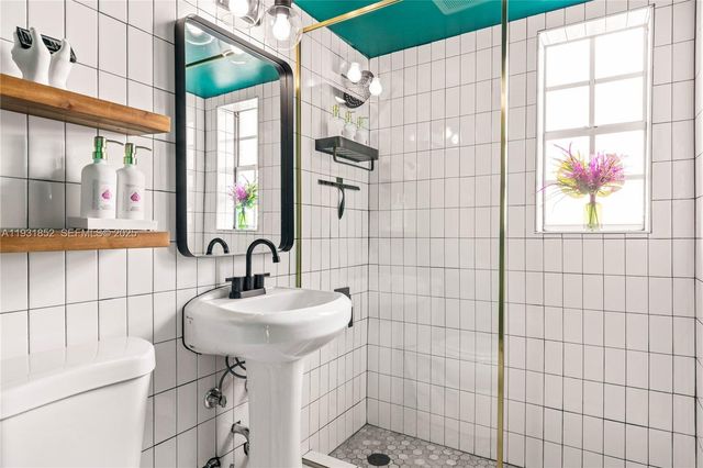 1007 SE 2nd Ct 4, Fort Lauderdale, FL 33301