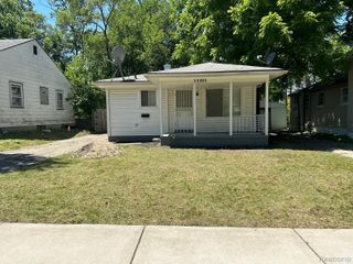 19325 GRANDVILLE Avenue, Detroit, MI 48219