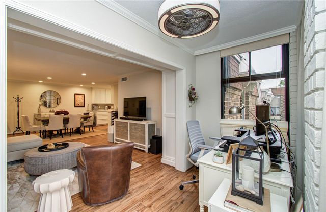 7575 Katy Freeway 113, Houston, TX 77024