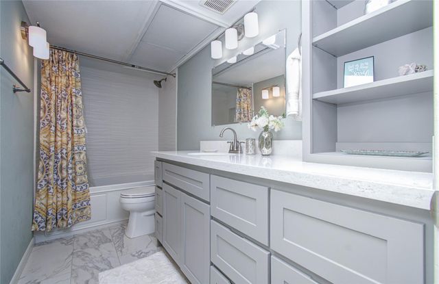 7575 Katy Freeway 113, Houston, TX 77024