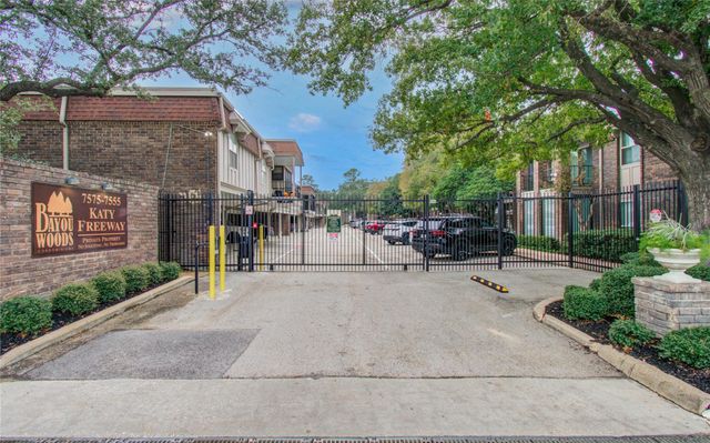 7575 Katy Freeway 113, Houston, TX 77024