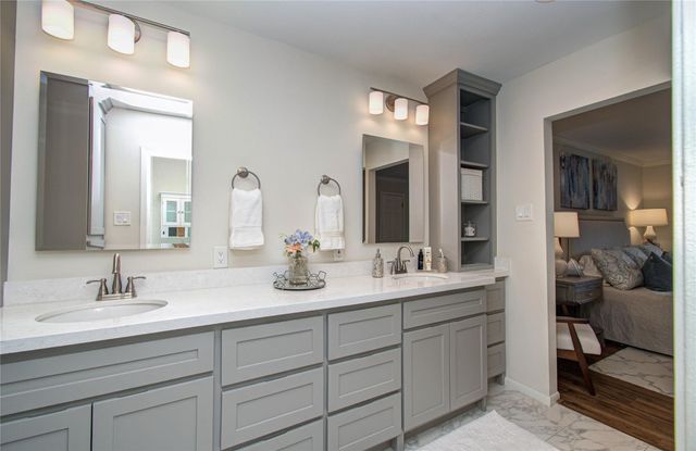 7575 Katy Freeway 113, Houston, TX 77024