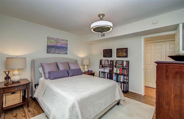 7575 Katy Freeway 113, Houston, TX 77024