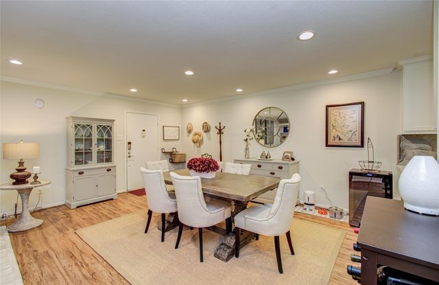 7575 Katy Freeway 113, Houston, TX 77024