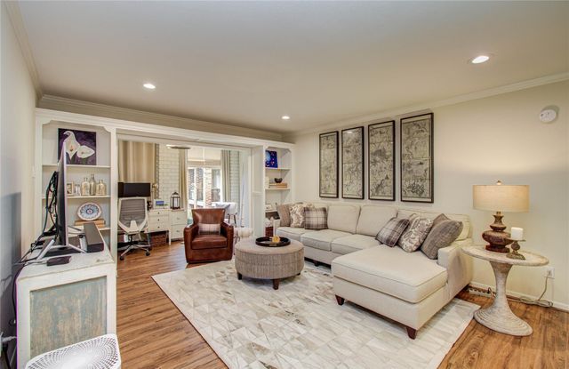 7575 Katy Freeway 113, Houston, TX 77024