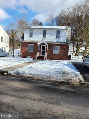 140 WHIPPOORWILL DR, Romney, WV 26757