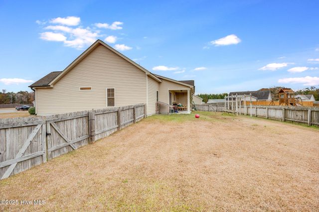 43 Covington Court, New Bern, NC 28560