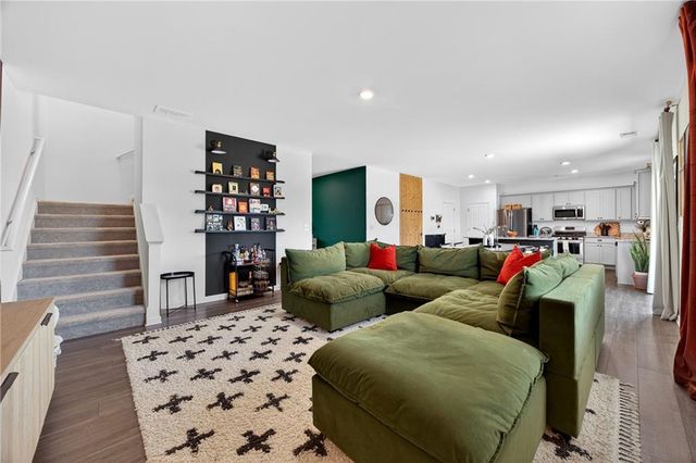 845 Delft Way, Hampton, GA 30228