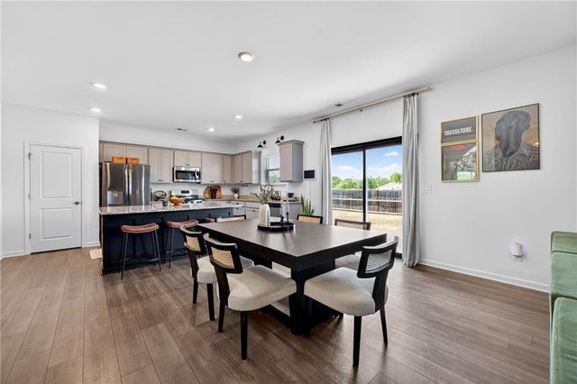 845 Delft Way, Hampton, GA 30228