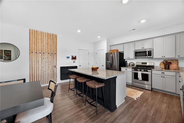 845 Delft Way, Hampton, GA 30228