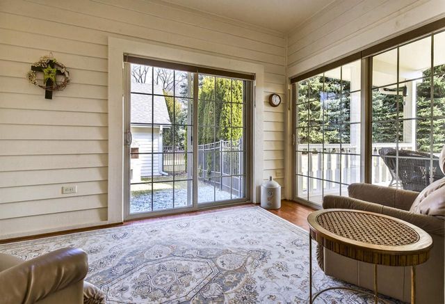 5565 APPLEWOOD COURT, Hartford, WI 53027