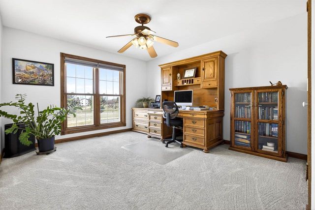 5565 APPLEWOOD COURT, Hartford, WI 53027