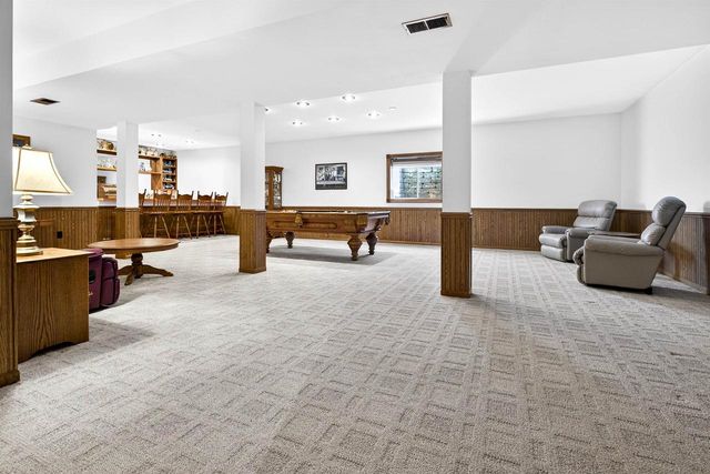 5565 APPLEWOOD COURT, Hartford, WI 53027