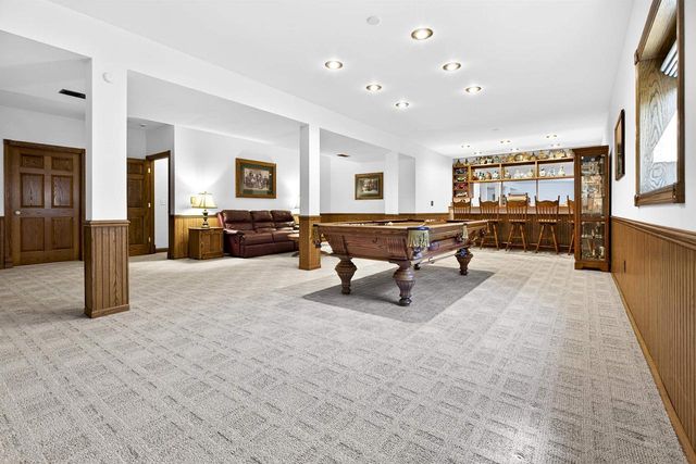 5565 APPLEWOOD COURT, Hartford, WI 53027