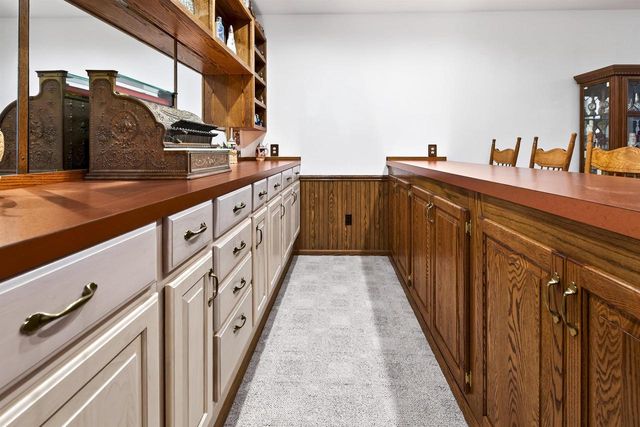 5565 APPLEWOOD COURT, Hartford, WI 53027