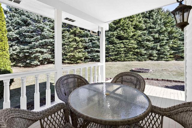 5565 APPLEWOOD COURT, Hartford, WI 53027