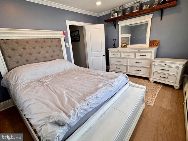 706 MAIN ST, Red Hill, PA 18076