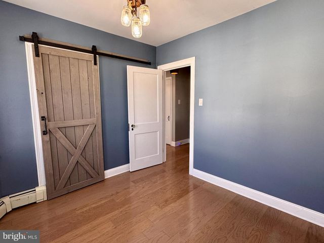 706 MAIN ST, Red Hill, PA 18076