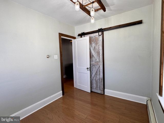 706 MAIN ST, Red Hill, PA 18076