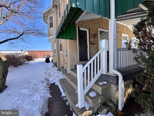 706 MAIN ST, Red Hill, PA 18076