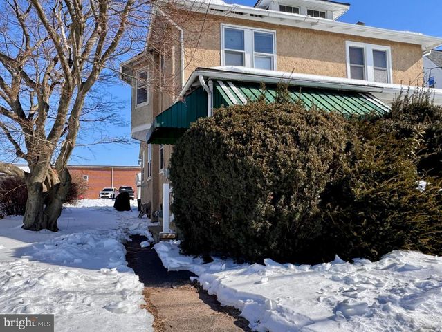 706 MAIN ST, Red Hill, PA 18076