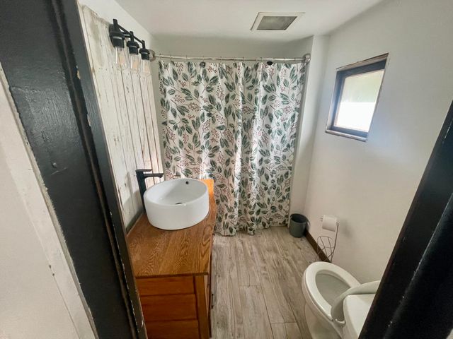 126 E South Street, Vicksburg, MI 49097