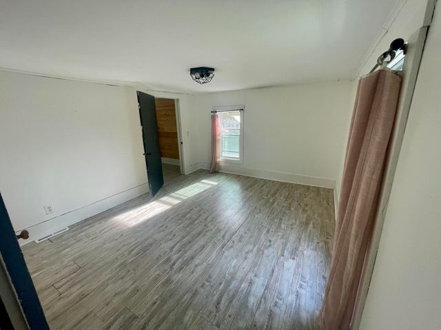 126 E South Street, Vicksburg, MI 49097
