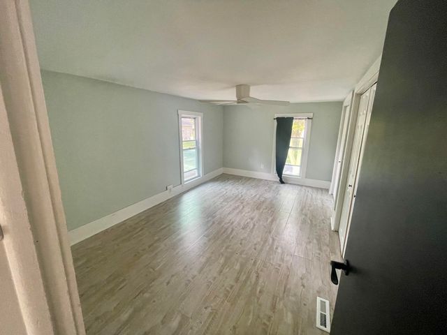 126 E South Street, Vicksburg, MI 49097